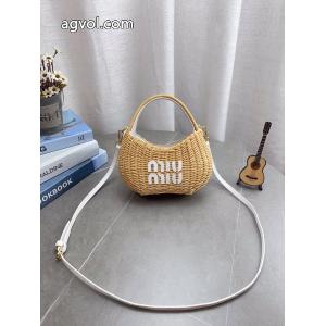 ブランド コピー 着払いバッグお買得セール清潔感で洗練されMIUMIU