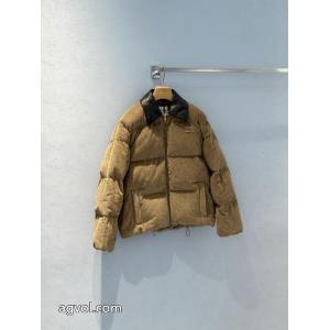 MIUMIUダウンジャケットスーパー コピー 品国内正規品送料無料 品質高き人気アイテム ネット販売限定