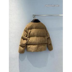 MIUMIUダウンジャケットスーパー コピー 品国内正規品送料無料 品質高き人気アイテム ネット販売限定