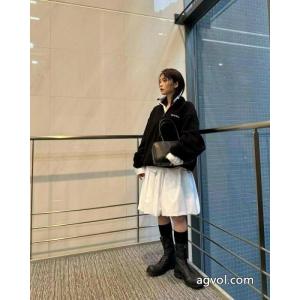 爆買い格安 定番素敵 超人気美品セール中コートブランド コピー ショップMIUMIU