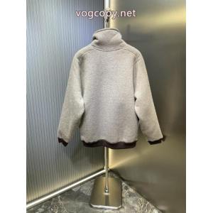 ブランド コピー 販売MIUMIU希少入荷 2026秋冬新作 相性抜群のコンビジャケット