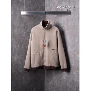 コート個性的なモデル セールで早い者勝ち トレンドの最先端にMIUMIUブランド コピー 専門店