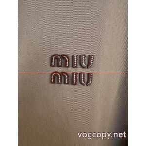 魅力を引き出してくれる 大人気☆NEW!!  激安大特価定番人気ジャケットMIUMIUブランド レプリカ..