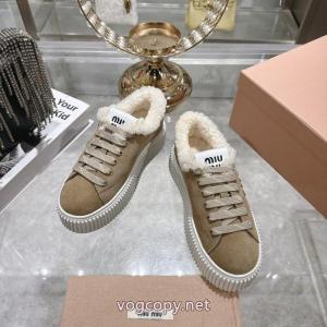     スニーカー偽 ブランド 販売MIUMIU2026秋冬新作 SALE品追加 最安値に挑戦.