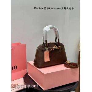 バッグブランド 偽物定番人気のカラー 26秋冬最新モデル TOPセラー賞受賞！MIUMIU