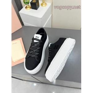 品質保証定番人気 ロゴがかっこいい 最高級スニーカーブランド 品 スーパー コピーミュウミュウ.