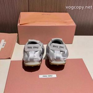     スニーカーカジュアル通販 強い魅力を感じる一枚  最高のエレガントスーパー コピー メンズMIUMIU.