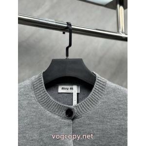 知的セクシースタイル 今年っぽいトレンド商品 おすすめセールブラウスシャツ偽物 ブランド 販売ミュウミュウ..