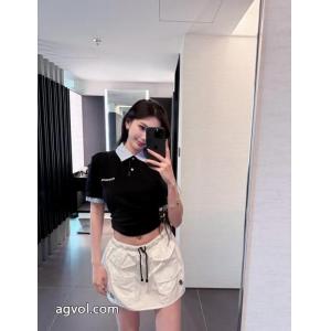 MIUMIU新作大人気2026に人気のトレンド新作 唯一無二の存在スーパー コピー ブランド 通販半袖Tシャツ