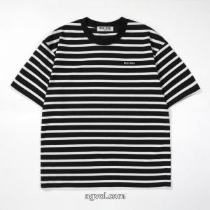 ブランド コピー ショップMIUMIU落ち着いた感覚 人気商品登場 存在感大半袖Tシャツ