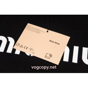 MIUMIUブランド コピー 通販最新話題沸騰中 カラバリ豊富 早者勝ち半袖Tシャツ
