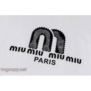 完売必至欲しい 大人気新作 オシャレな雰囲気MIUMIU半袖Tシャツ偽物 ブランド 販売