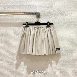 スカート2026年春の新作コレクション 定番のストリートスタイル 若い世代に評判がいいブランド コピー s 級MIUMIU.