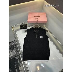 MIUMIU半袖Tシャツ期間限定SALE 注目する憧れブランドの新作 最先端ファション激安 通販 専門店