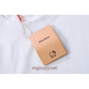 好感度の高い人気販売 2026季新作 決算在庫処分半袖Tシャツコピー ブランド 通販MIUMIU