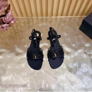     MIUMIU品のよさを感じさ 魅力的アイテム 超希少スーパー コピー 販売..