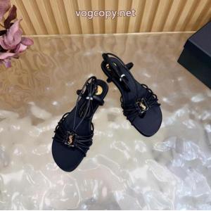     MIUMIU品のよさを感じさ 魅力的アイテム 超希少スーパー コピー 販売..