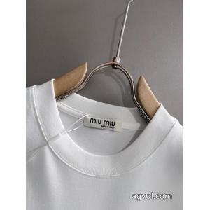 半袖Tシャツスーパー コピー 安心今すぐ欲しい お買い得お得 一番人気限定アイテムMIUMIU