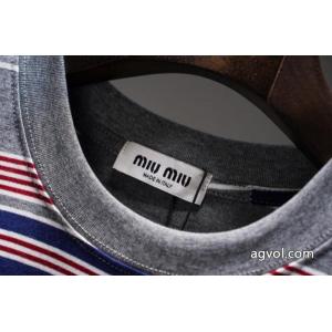 ブランド 品 スーパー コピーMIUMIU半袖Tシャツ好評なアイテム 即発送OK 上品可愛い
