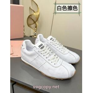     スニーカー偽物 通販MIUMIU今年流大人っぽさ 26流行り 【大人気】定番商品.
