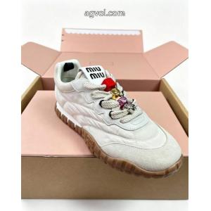 スニーカー洗練デザイン 2026年春夏入荷 クラシックスーパー コピー 安心MIUMIU..
