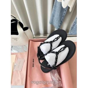 MIUMIUサンダルスーパー コピー どこで 買えるSALE品追加 今すぐオシャレになれる！ 光沢のある.