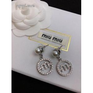 MIUMIUアクセサリー 2026ブランド コピー2026最新コラボ完売間近 入手困難 セレブも愛用商品 限定数限り..