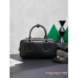 大人キレイに仕立てる  高級感も漂い 高級感UPコピー ブランド 通販MIUMIUバッグ..