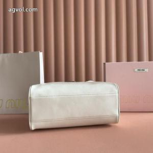 バッグ完売前に 海外大人気 定番人気MIUMIUコピー ブランド 優良.