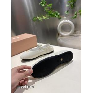 人気話題 セレブ風  圧倒的人気新着スニーカースーパー ブランド コピーMIUMIU.