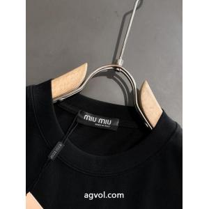 半袖Tシャツブランド コピー 通販ミュウミュウ確保済安い 最新作期間限定セール 26aw