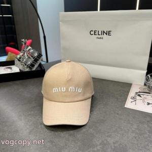 MIUMIUスーパー コピー 安心最旬のファッション 毎年爆発的人気 様々なシーンに対応できるアイテム帽子.