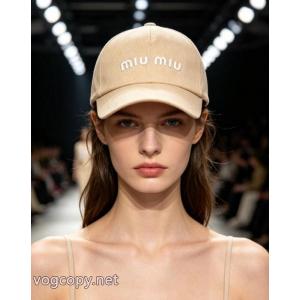 MIUMIUスーパー コピー 安心最旬のファッション 毎年爆発的人気 様々なシーンに対応できるアイテム帽子.