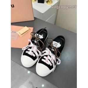 スニーカー今季大人気のデザイン 販売記念価格 定番人気激安コピー 商品 販売MIUMIU.