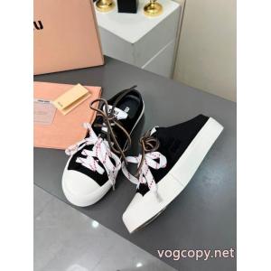 スニーカー今季大人気のデザイン 販売記念価格 定番人気激安コピー 商品 販売MIUMIU.