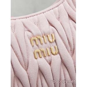 コピー ブランド 優良MIUMIUバッグ人気の定番カラー 限定品 今シーズンのトレンドアイテム 正規品..