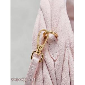 コピー ブランド 優良MIUMIUバッグ人気の定番カラー 限定品 今シーズンのトレンドアイテム 正規品..