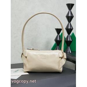 スーパー コピー 品MIUMIUバッグ大人で素敵 好評なアイテム 相性の良い.