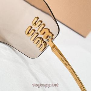 激安 ブランド限定デザイン 今年流 入手困難限定アイテムMIUMIU サングラス.