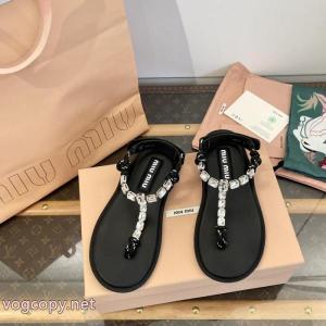 ブランド コピー 着払いMIUMIU 超目玉 大好評 定番人気商品サンダル.