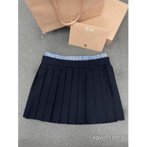 スラックス雑誌掲載 HOT人気セール 大絶賛！ MIUMIUブランド コピー s 級..