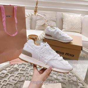 今度こそ完売！ 在庫数限定 2026超人気MIUMIU偽 ブランド 購入スニーカー.