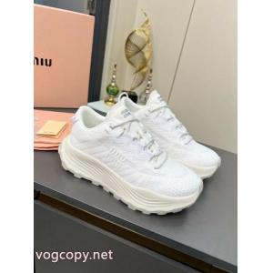 ブランド コピー 販売店限定生産品 大人のおしゃれに 1点限定人気 スニーカーミュウミュウ.