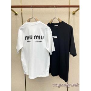 ブランド 品 激安 通販2026年用 肌触りがとても良い 男女通用MIUMIU半袖Tシャツ