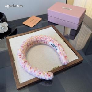 ミュウミュウ赤字価格 希少なアイテム 大人の女性ウォレット雑貨小物コピー 品 販売..