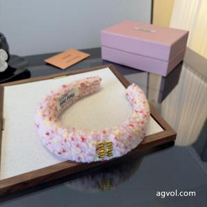 ミュウミュウ赤字価格 希少なアイテム 大人の女性ウォレット雑貨小物コピー 品 販売..