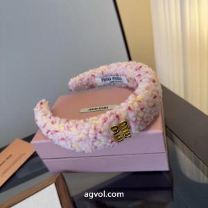 ミュウミュウ赤字価格 希少なアイテム 大人の女性ウォレット雑貨小物コピー 品 販売..