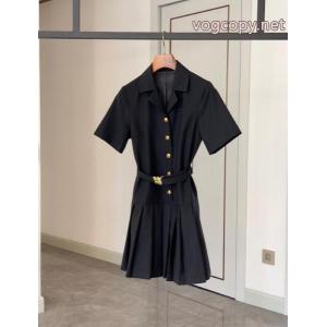 手に入れやすい価格帯 新色入荷 美品*入手困難激安 通販 ブランドワンピースMIUMIU.