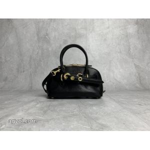 MIUMIUバッグコピー ブランド 通販希少！取り扱い店舗限定 有名人の愛用品 毎日大活躍.