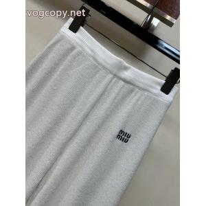 偽物 ブランド 激安セットミュウミュウお手頃価格でGET 個性的なモデル 秋冬ファッション.